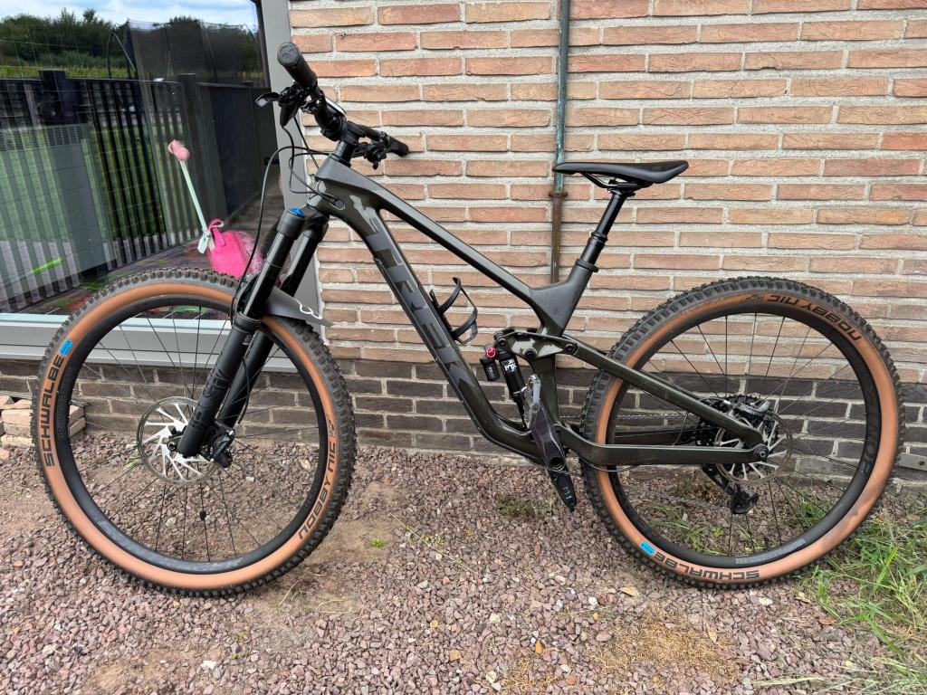 Trek Slash 9.7 – Carbon Enduro MTB, Fietsen en Brommers, Ophalen, Zo goed als nieuw, Trek, Heren