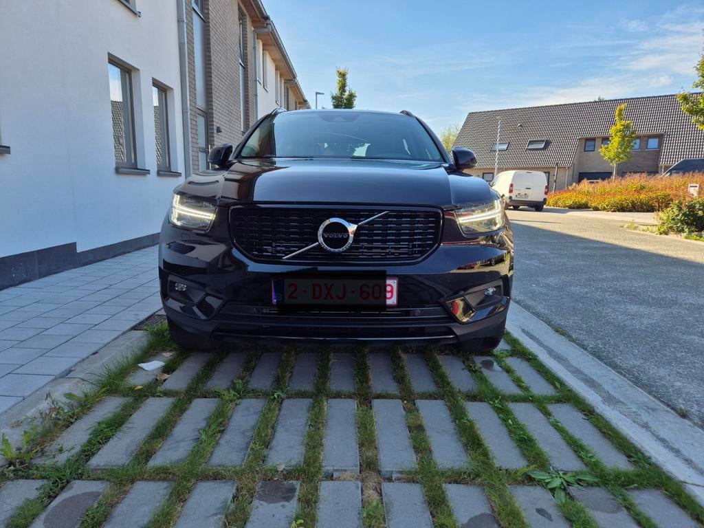 Volvo xc40 T Recharge, Auto's, Stof, Zwart, 5 zetels, Dealer onderhouden