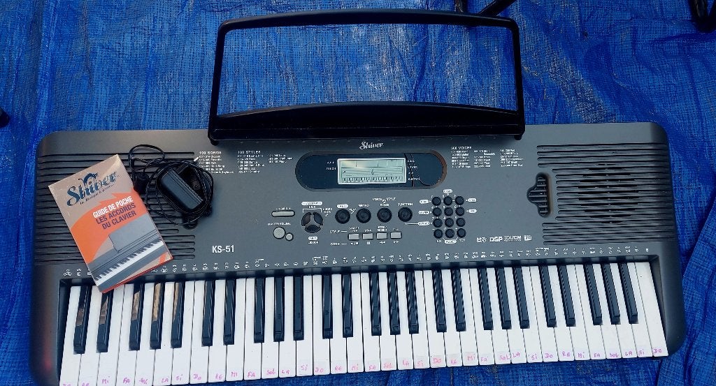 Clavier synthétiseur, Muziek en Instrumenten, Keyboards, Ophalen, Zo goed als nieuw, 61 toetsen