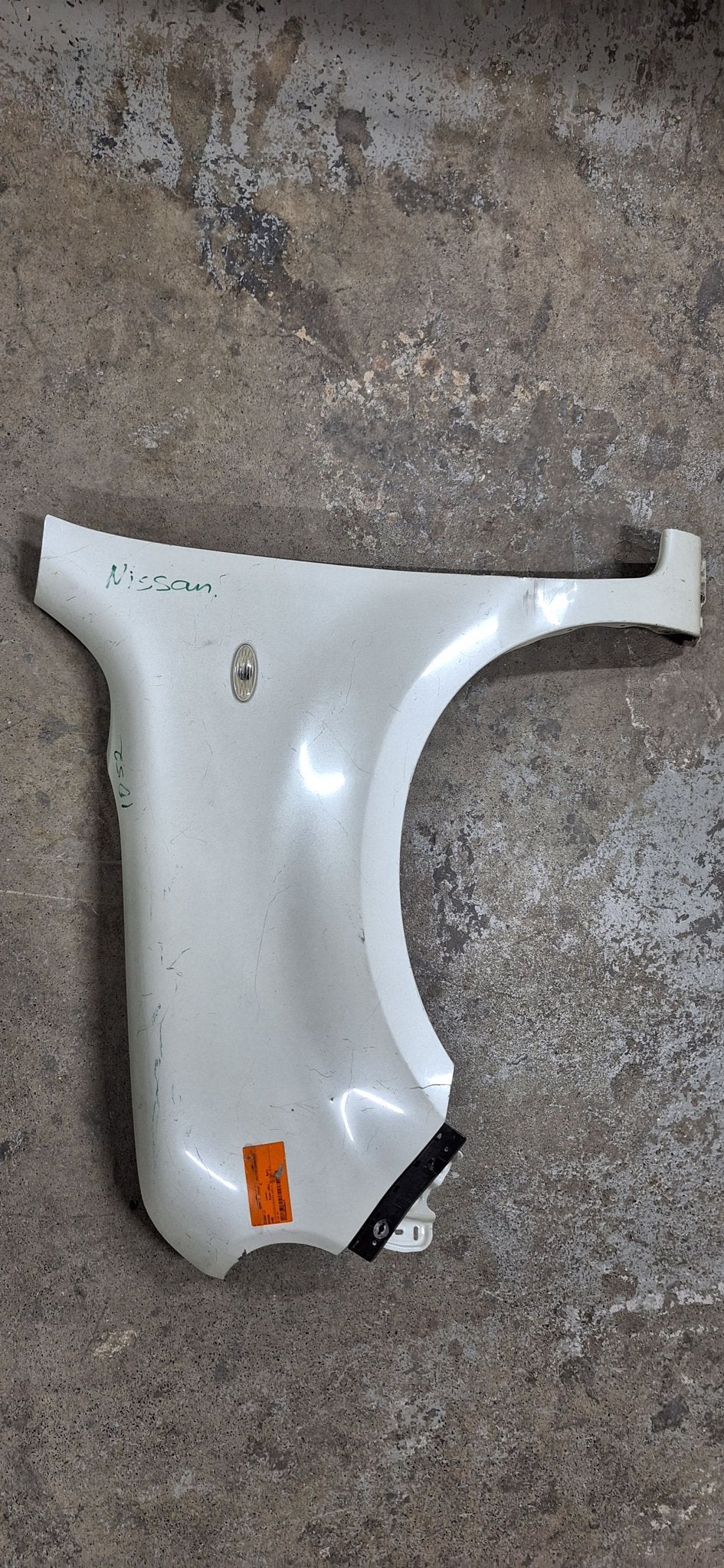 Nissan Cube Spatbord Links-voor 2011 Parelmoer Wit Origineel, Gebruikt, -, -, Ophalen of Verzenden