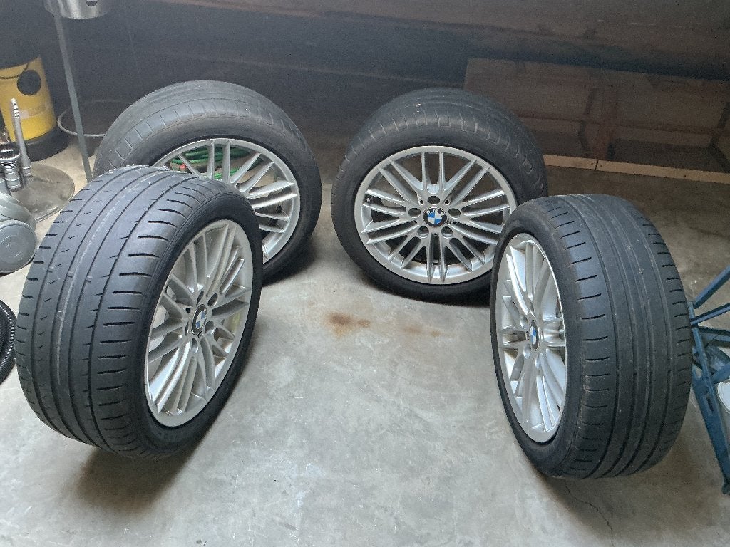 Velgen BMW 118 i, Ophalen, 17 inch, Zomerbanden, Velg(en)
