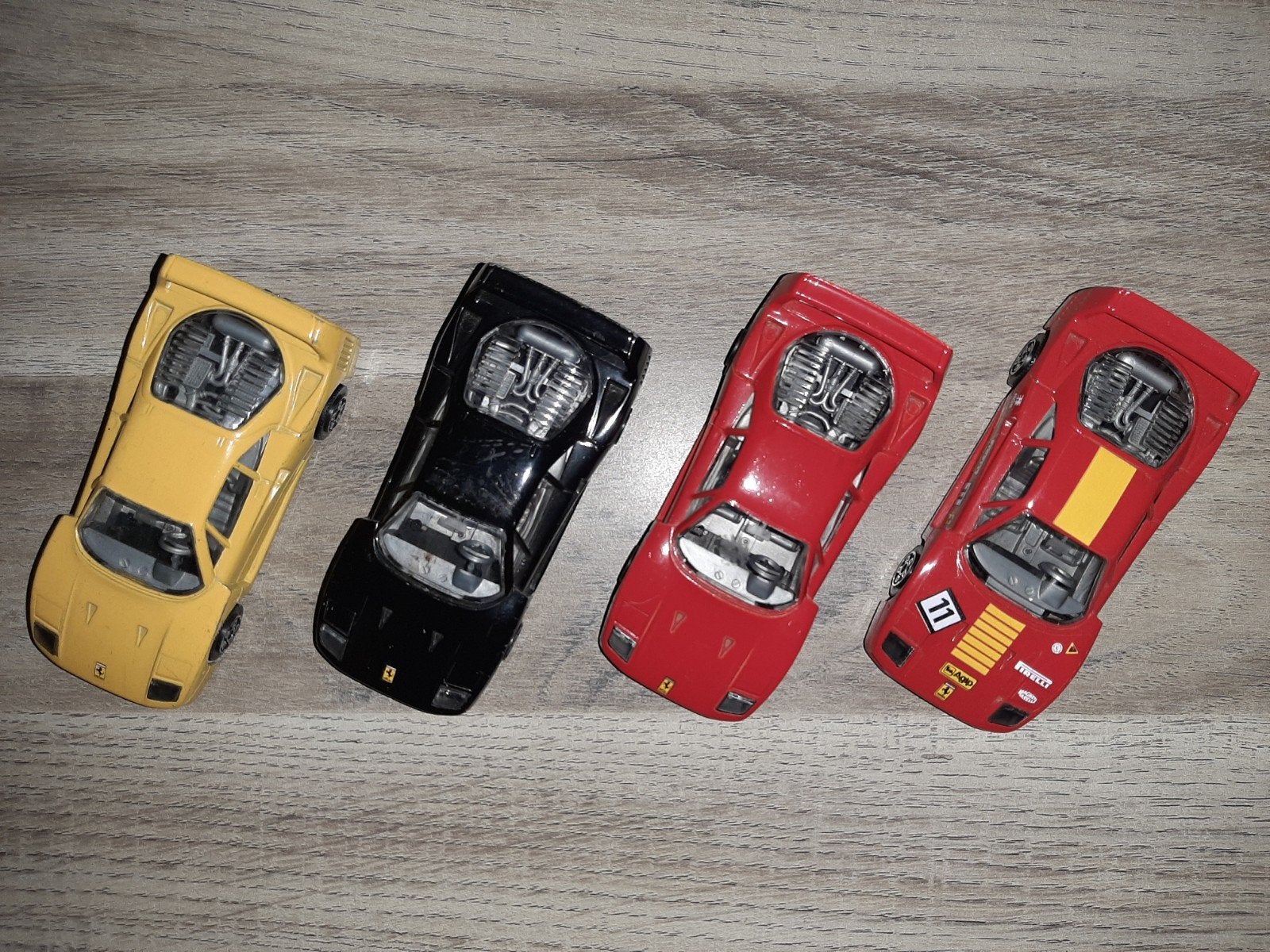 4x 1/43 Burago Ferrari F40, Enlèvement ou Envoi, Utilisé, Voiture