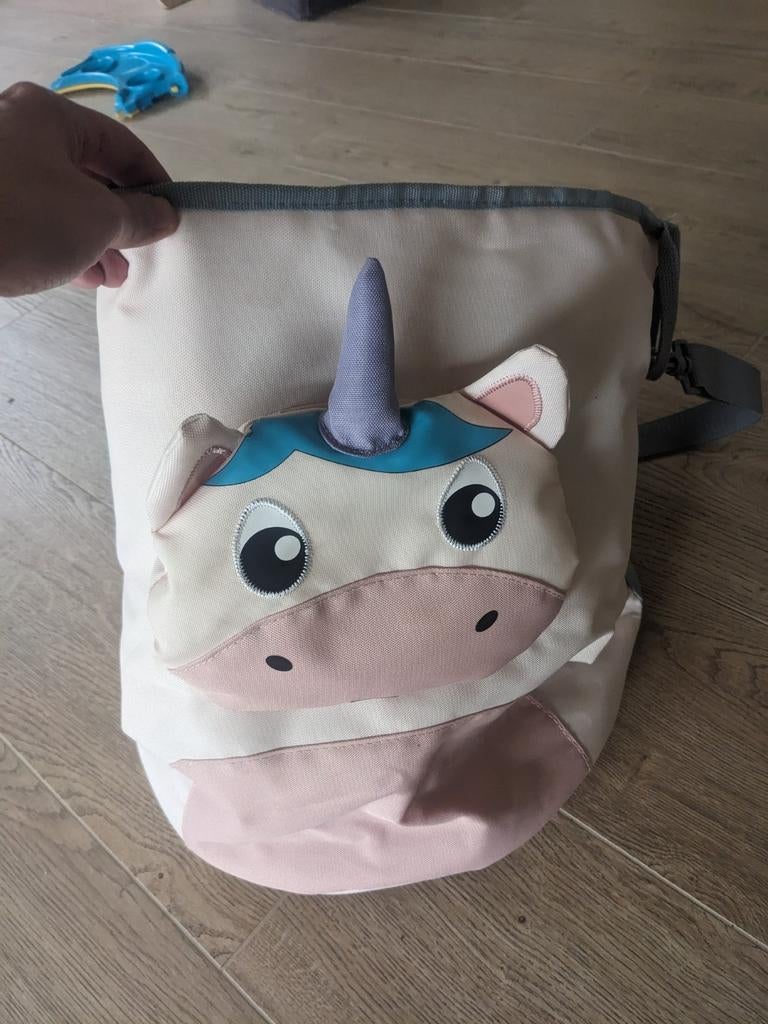 Opbergzak eenhoorn, Ophalen