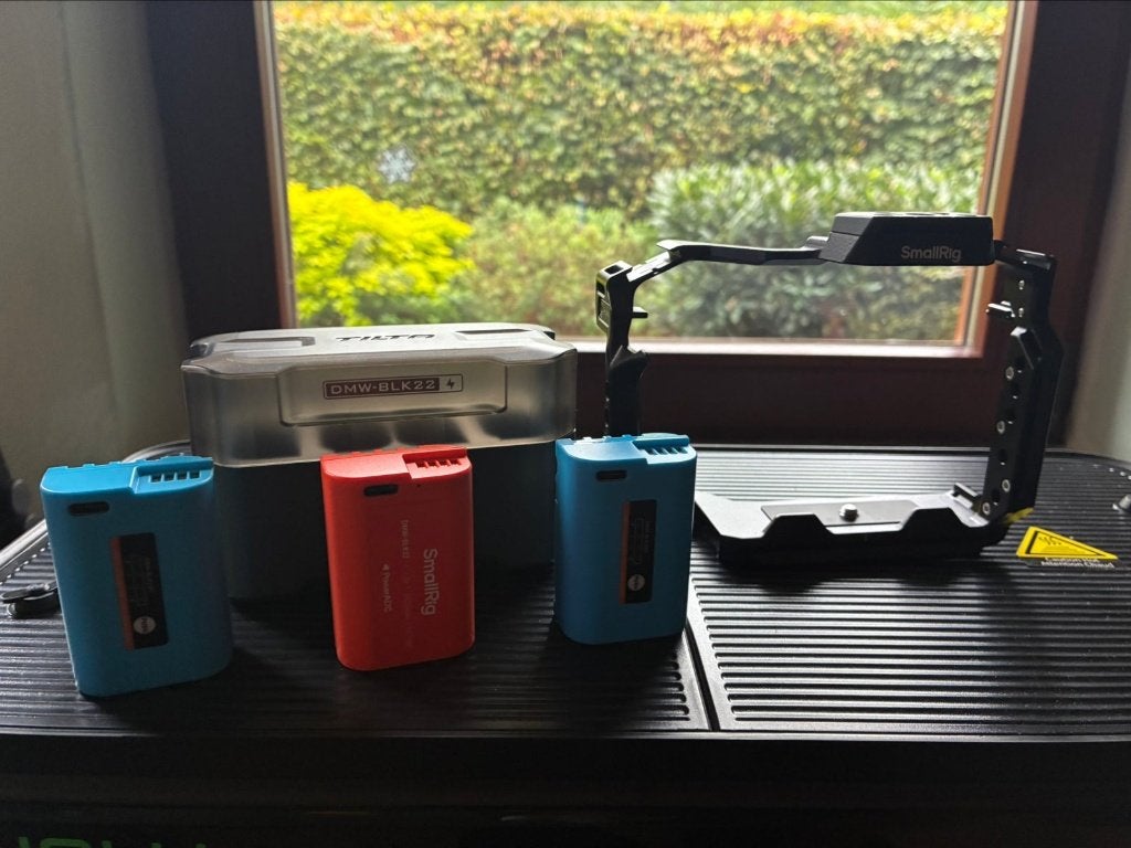 Panasonic Lumix : Smallrig Cage + 3 batt, Panasonic, Panasonic