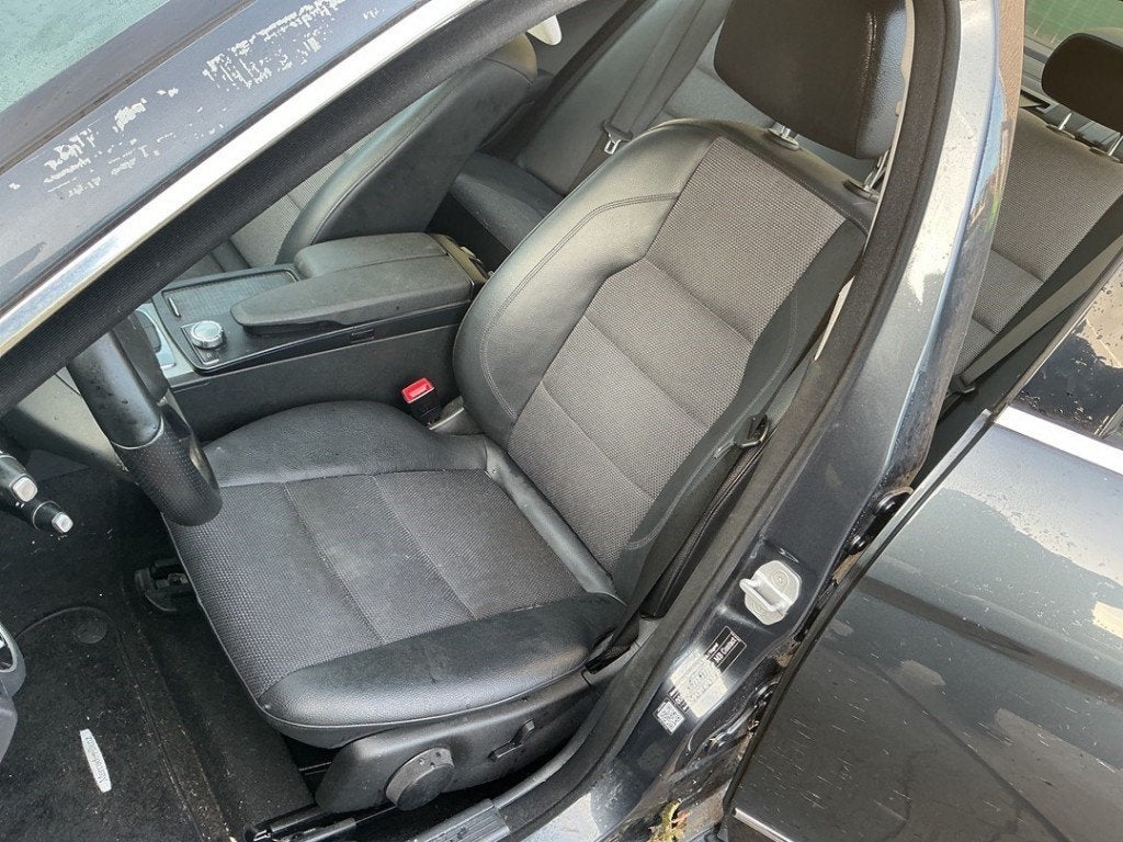 INTERIEUR Mercedes-Benz C (W204) (01-2007/03-2014), Auto-onderdelen, Gebruikt, Mercedes-Benz, Dialog.mb@mercedes-benz.com, Mercedes-Benz AG