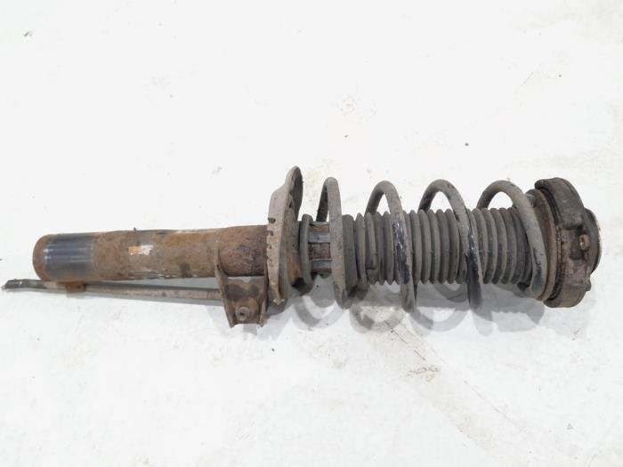 Schokdemper links-voor van een Volkswagen Golf Plus, Gebruikt, -, Volkswagen, -