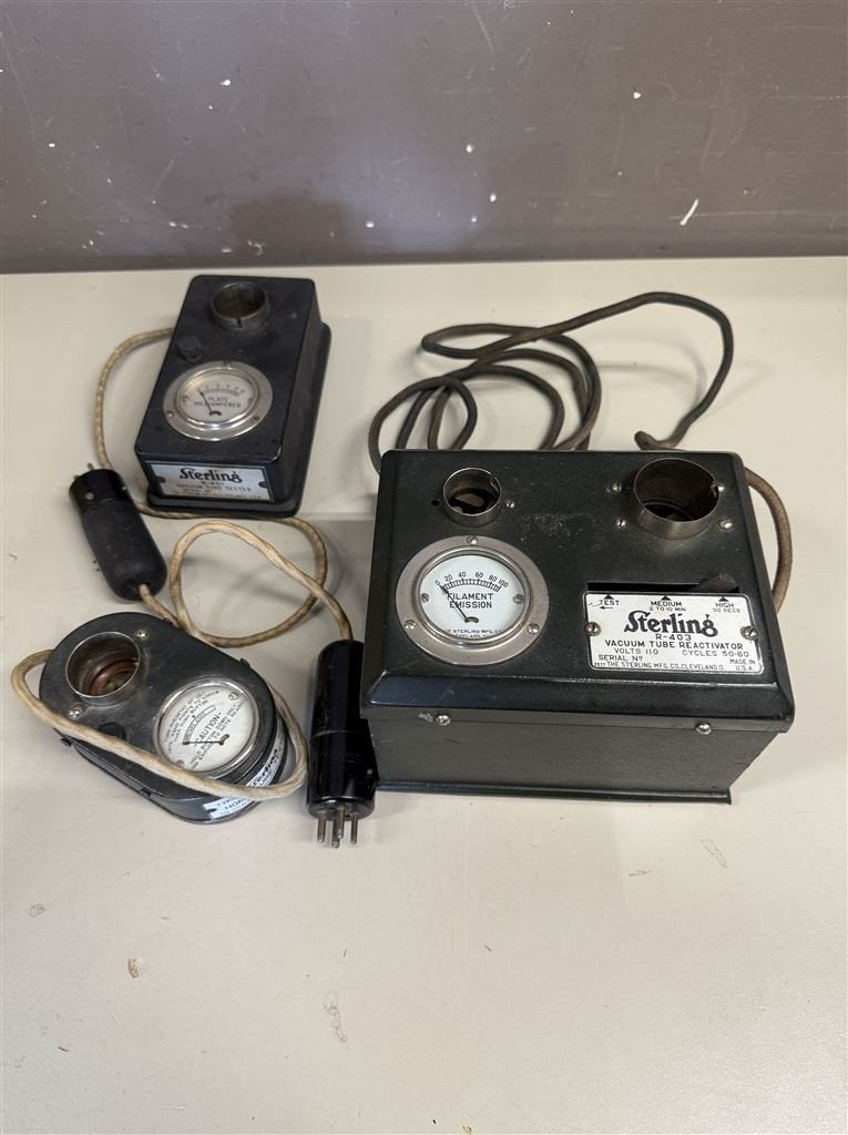 vintage - Sterling model R-411 en R-401 buistester en Sterli, Audio, Tv en Foto, Buizenversterker, Ophalen of Verzenden