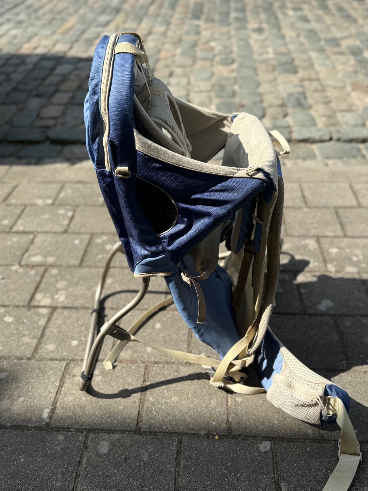 Dispo en Septembre Porte-bébé  randonnée canadien sac a dos, Enfants & Bébés, Autres marques, Porte-bébé, Enlèvement, Utilisé