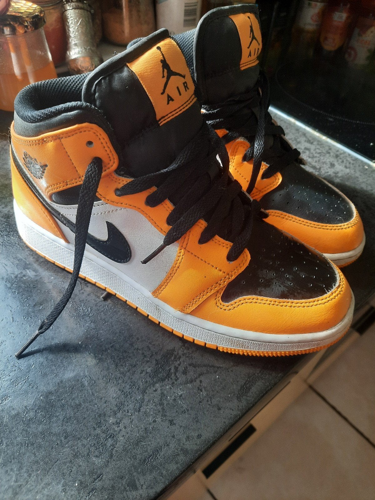 Nike chaussure taille 38.5, Sport en Fitness, Basketbal, Ophalen, Schoenen