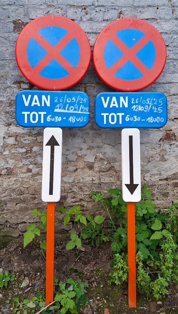 Set E3 parkeerborden incl voet, Doe-het-zelf en Bouw, Ophalen, Zo goed als nieuw