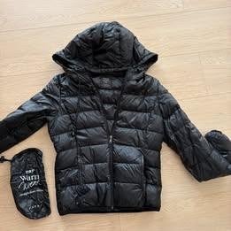Zara: Zwarte anorak: superlicht, Kleding | Dames, Ophalen of Verzenden, Zo goed als nieuw, Maat 38/40 (M)