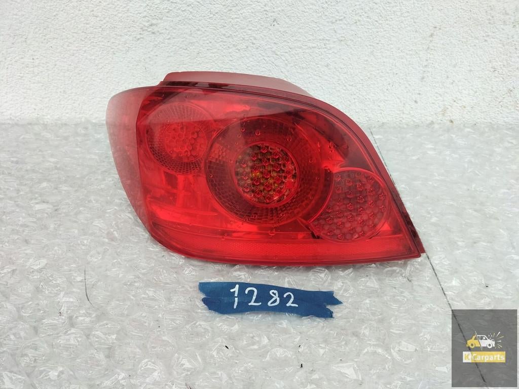 557676B, Feu arri re gauche de levage pour Peugeot 307, Autos : Pièces & Accessoires, Taurusavenue 1
2132 LS  Hoofddorp, NL, Contact.group@renault.com