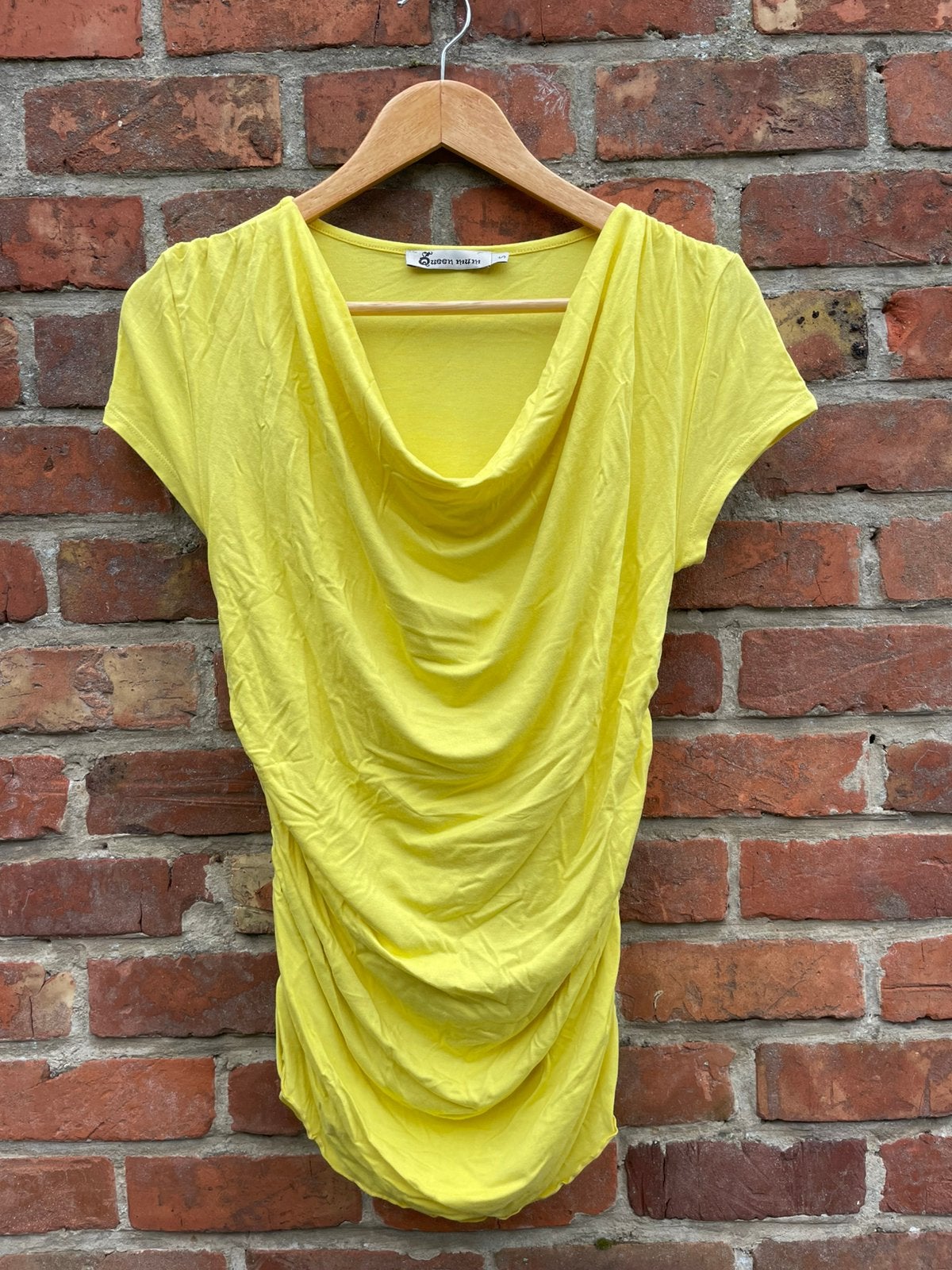 Queen mum - gele borstvoeding T-shirt maat S, Ophalen, Geel, Nieuw, Shirt of Top