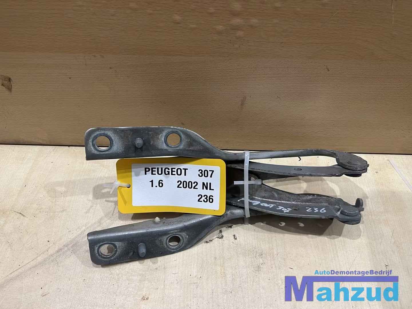 PEUGEOT 307 motorkap scharnier set 2000-2007, Auto-onderdelen, Taurusavenue 1
2132 LS  Hoofddorp, NL, Gebruikt, Contact.group@renault.com