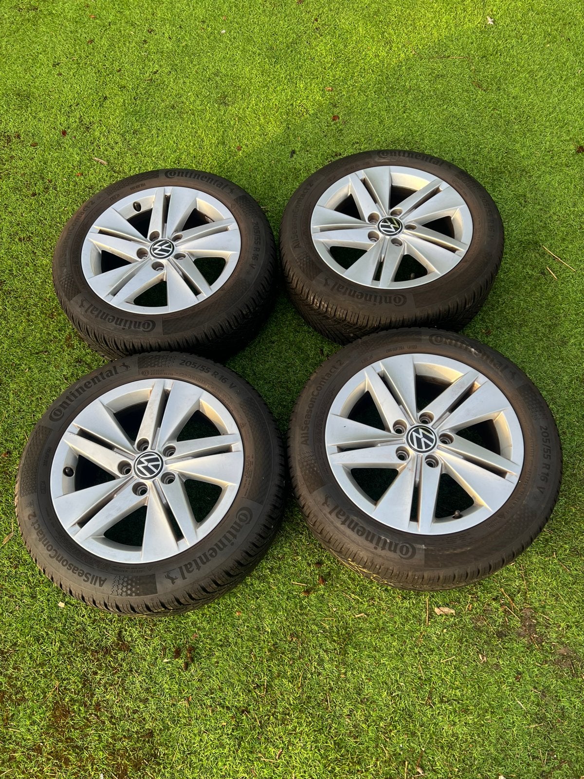 VW Golf 8 Velgen met Continental Allseason Banden, Auto-onderdelen, 16 inch, Banden en Velgen, Nieuw, All Season