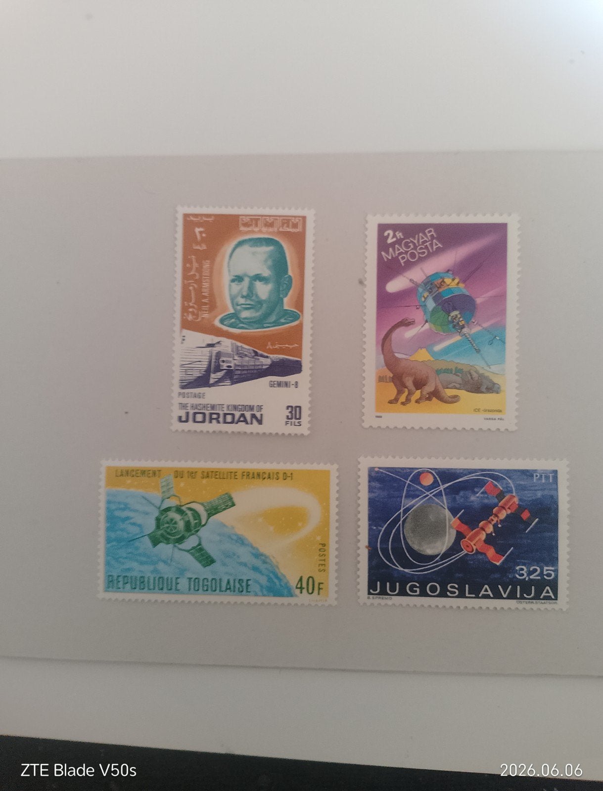 4 timbres pour un voyage dans l'espace après un voyage dans, Timbres & Monnaies, Timbres | Antilles néerlandaises, Enlèvement ou Envoi