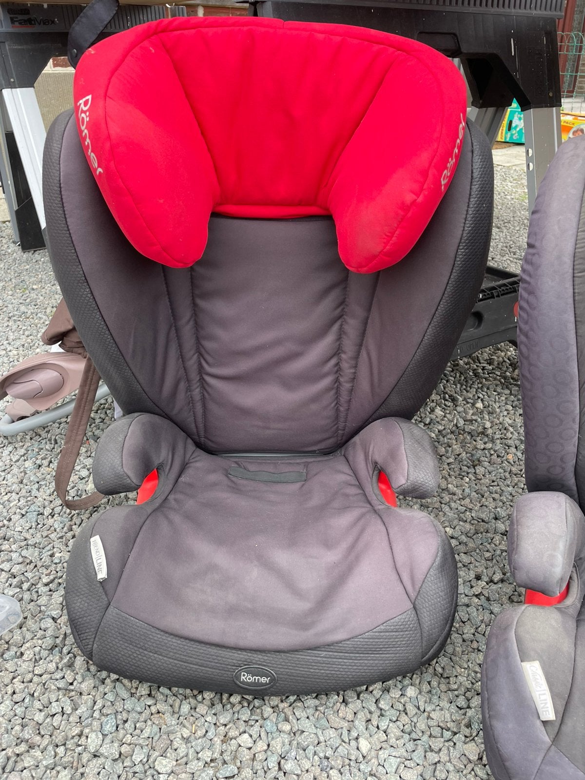 Autostoelen, Enlèvement, Utilisé