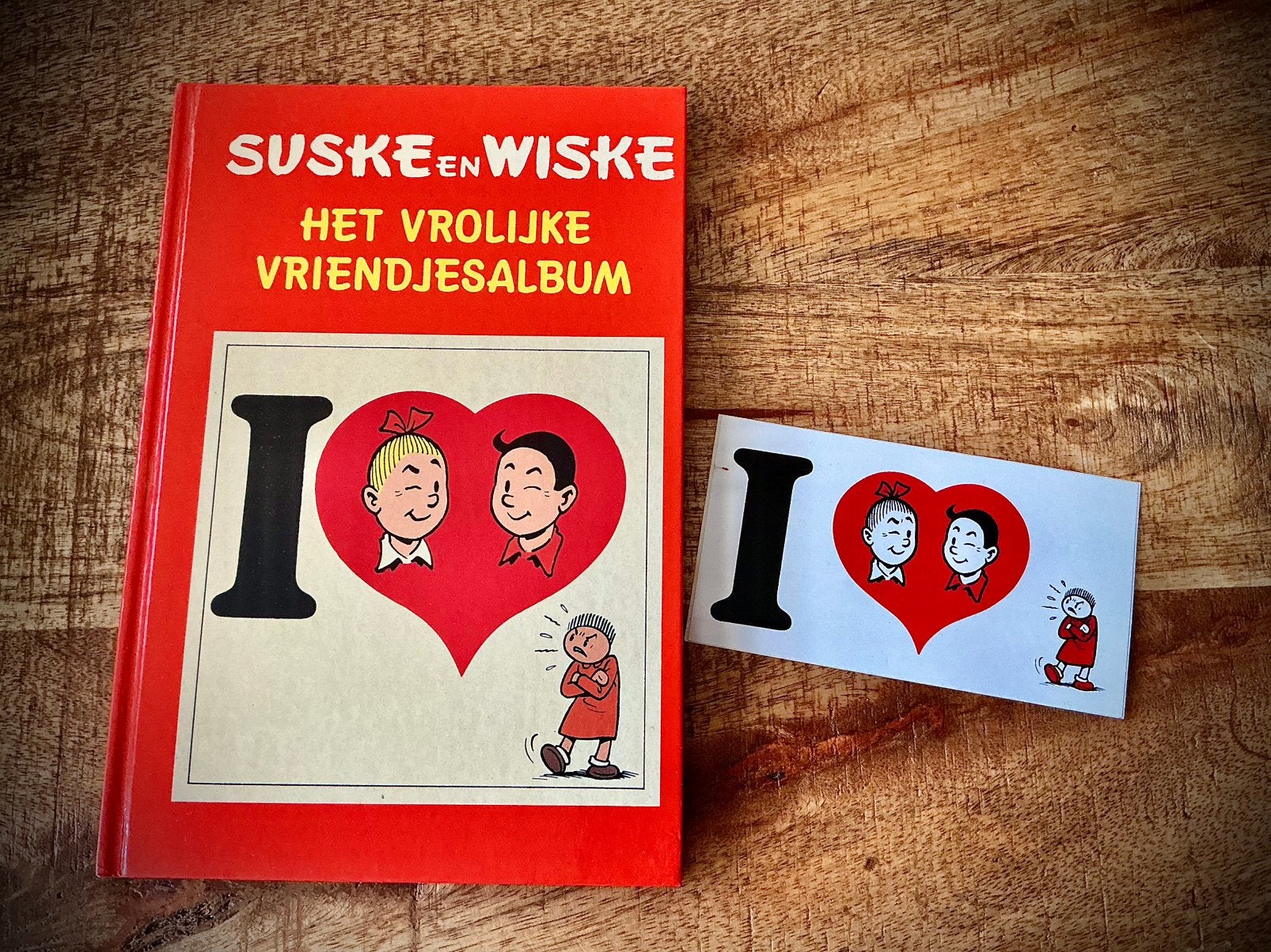 ♦️S&W🗯 Het Vrolijke Vriendjesalbum + sticker, Verzamelen, Ophalen, Suske en Wiske, Gebruikt, Gebruiksvoorwerp