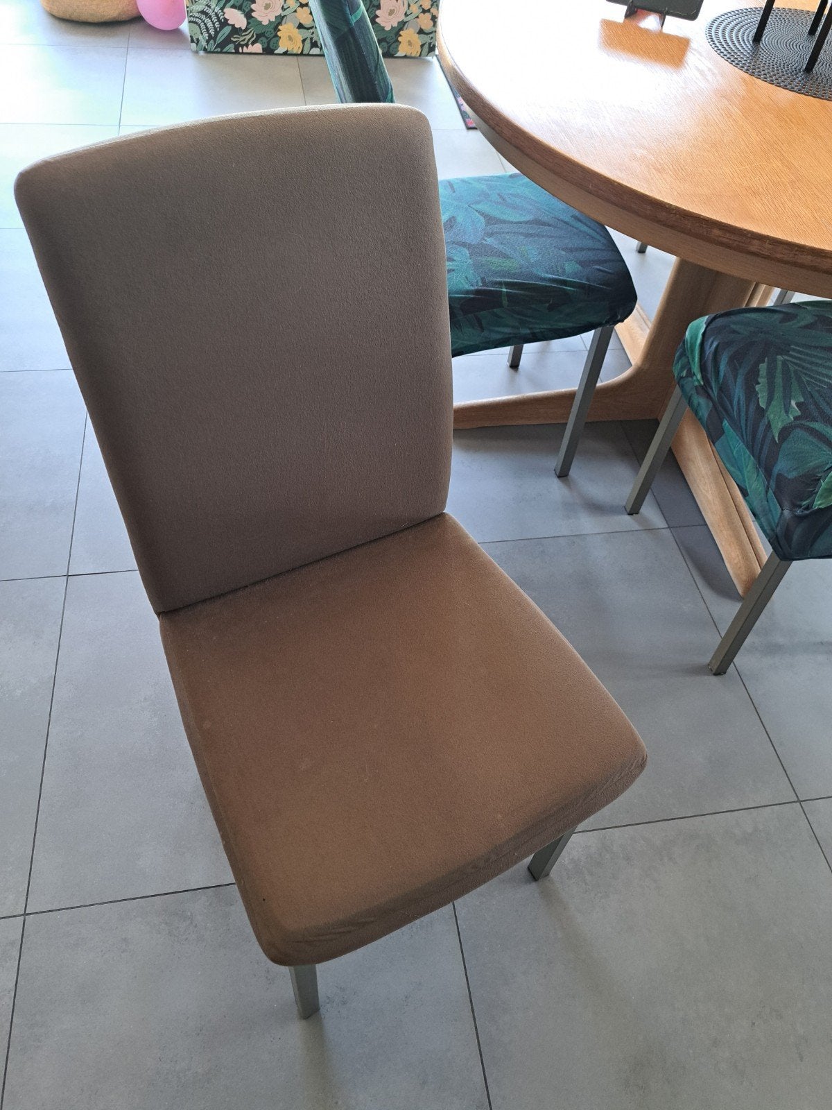 stoelen, Ophalen