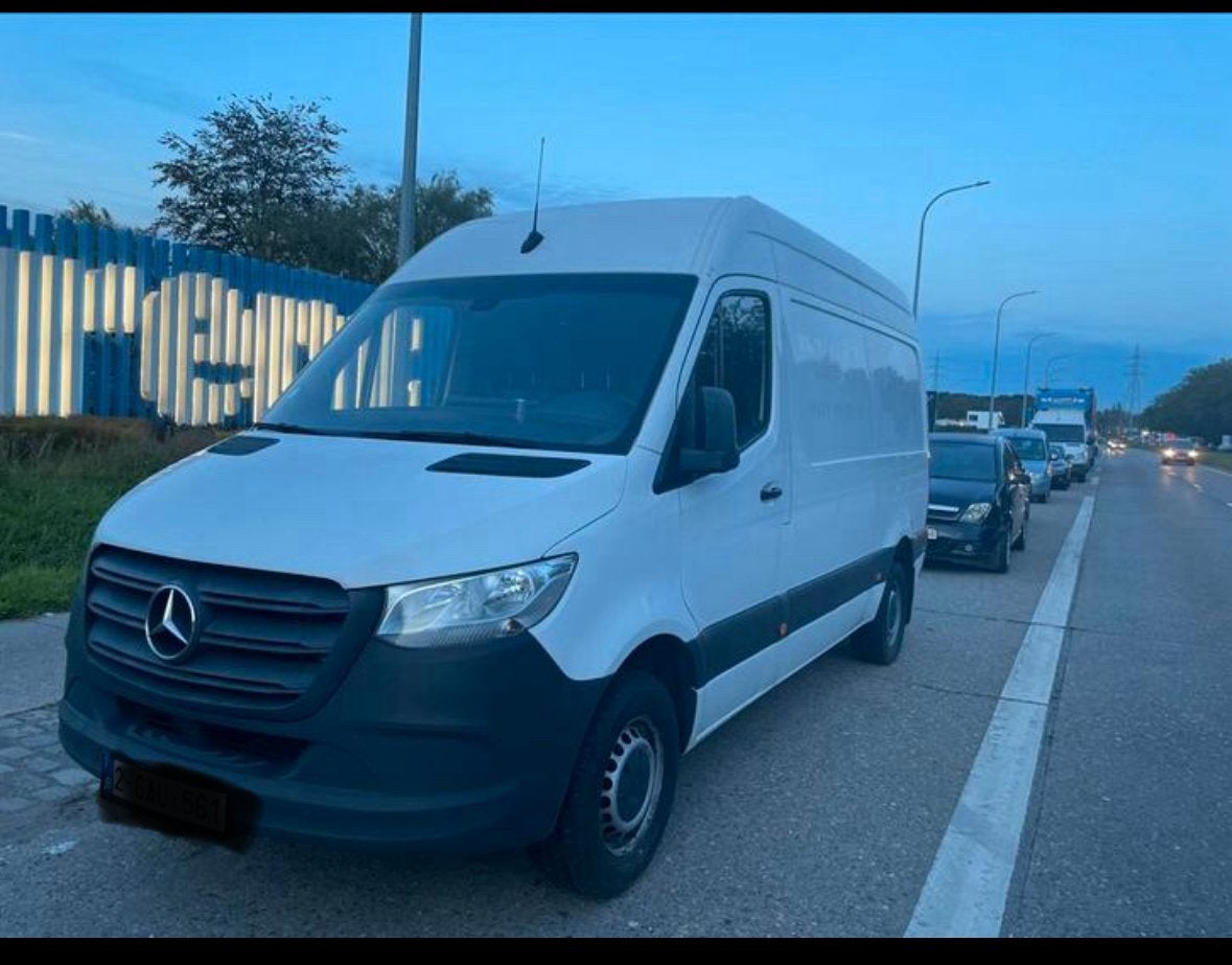 VERHUISWAGEN TE HUUR