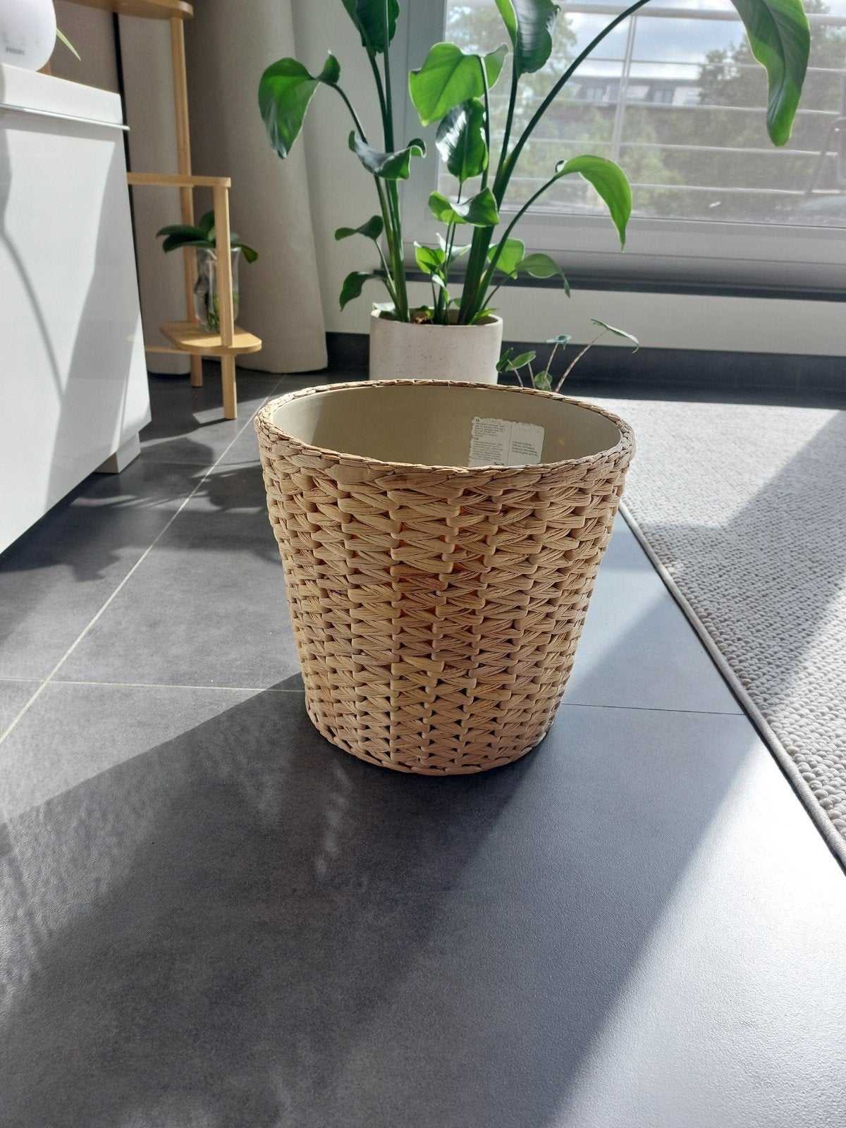Ikea bloempot, Ophalen