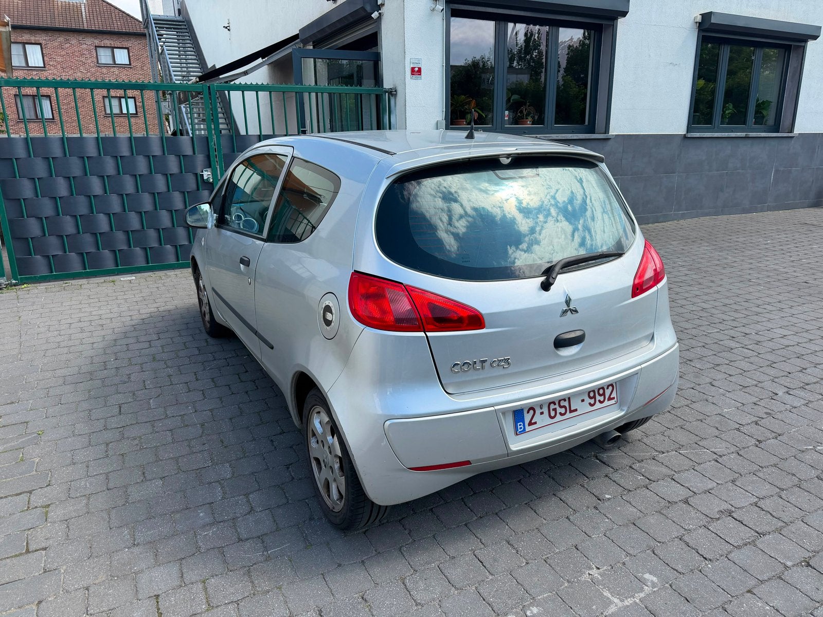Mitsubishi colt 1.4 essence €4 export, Argent ou Gris, Achat, Boîte manuelle, 5 places