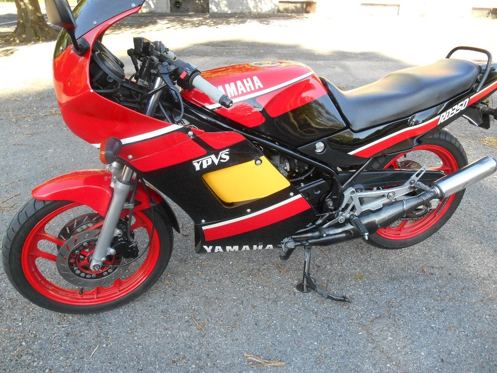 Yamaha RLC 350 Type 1WT uit 1988, Motoren, Motoren | Oldtimers, Toermotor, meer dan 35 kW, 2 cilinders, Motorrijbewijs A, Handgeschakeld