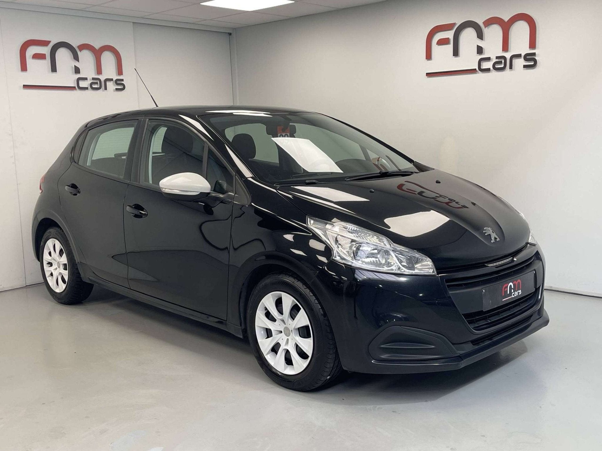Peugeot 208 1.6 BlueHDi bwj2017 Cruise Airco 1ste eigenaar, Auto's, Stof, Gebruikt, 4 cilinders, Zwart