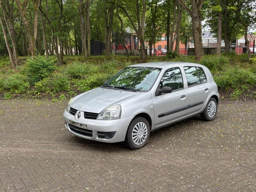 Renault clio, Autos, Renault, Argent ou Gris, Boîte manuelle, 5 portes, Particulier