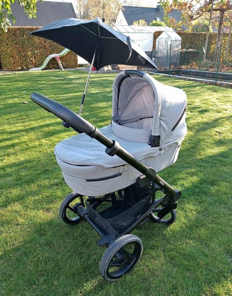 Buggy Mutsy Nio 3 in 1 - reiswieg - wandelwagen - maxi cosy, Enlèvement, Mutsy