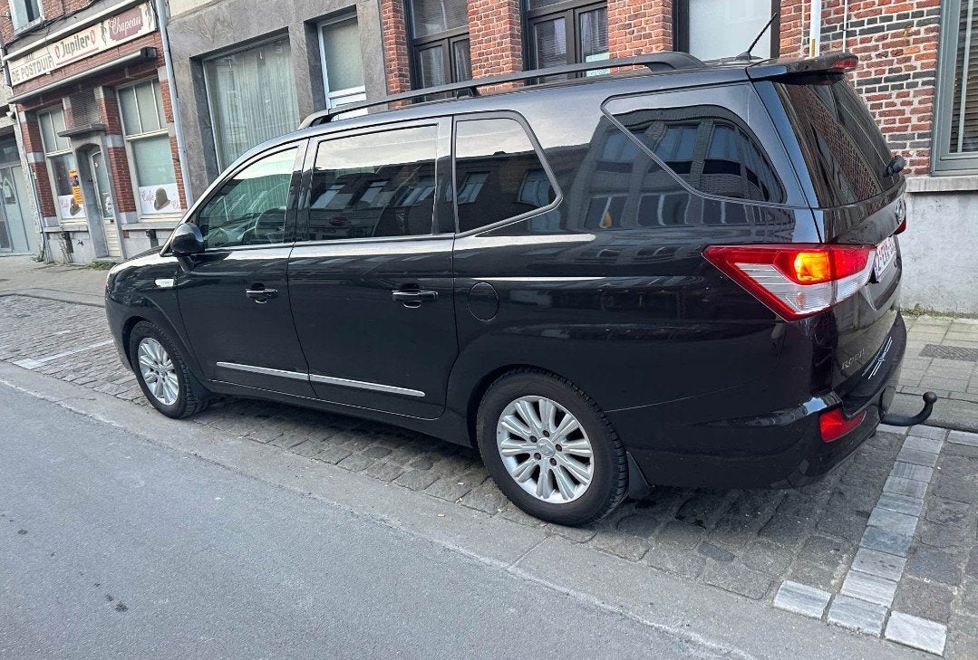 Ssangyong Rodius 7 plaatsen, Auto's, Zwart, Zwart, Diesel, Particulier