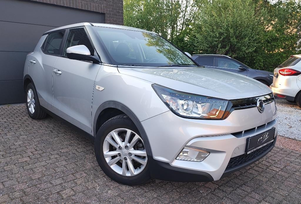 SSANGYONG Tivoli 1.6i benzine*2JR GARANTIE*VEEL OPTIES!!, Auto's, Stof, Euro 6, 4 cilinders, Zilver of Grijs