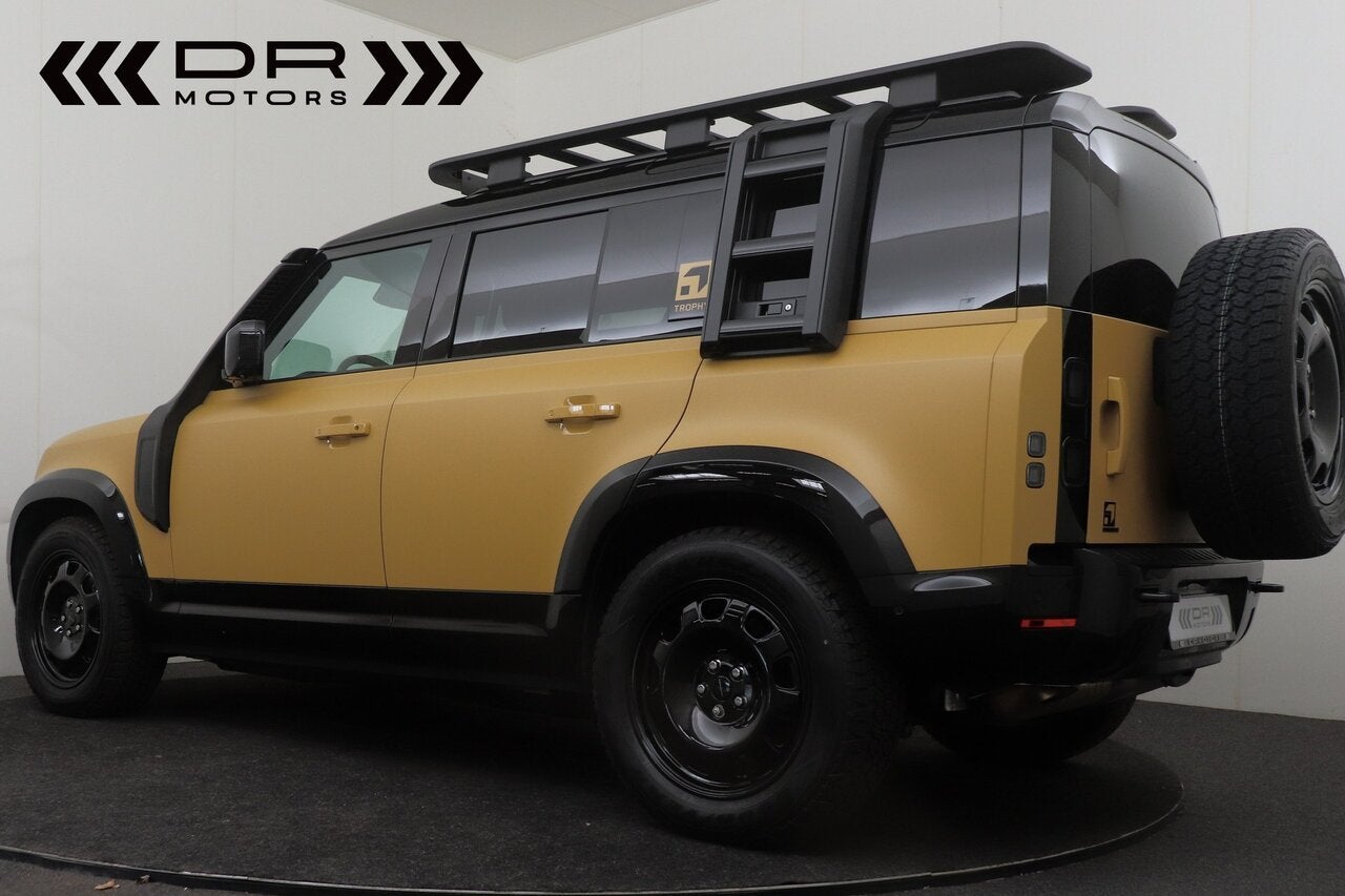 Land Rover Defender 110 - D350 Trophy Edition - Deep Sandgl, 0 cilinders, Overige kleuren, 0 kg, 5 deurs