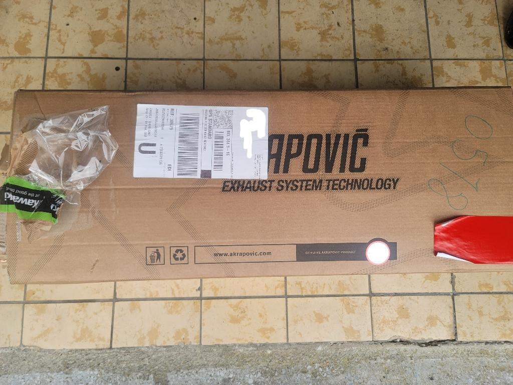 Akrapovic Uitlaat nieuw, Motoren, Ophalen, Nieuw