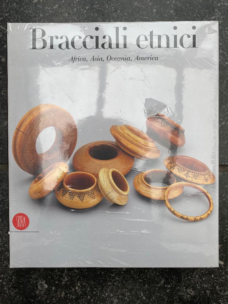 Ethnic Bracciali - Ghysels collectie, Zo goed als nieuw, Overige onderwerpen, Anne Van Cutsem, Ophalen of Verzenden