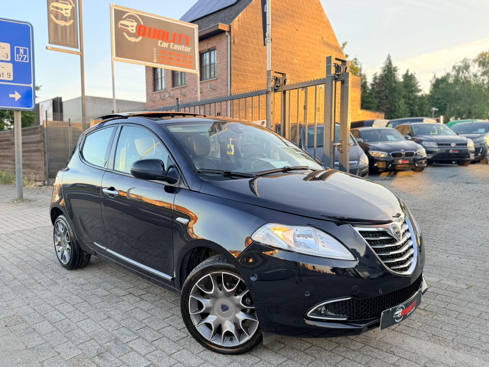 Lancia Ypsilon TwinAir Automaat 2012 088000km Panodak Leder, Cuir, Essai à domicile, Entreprise, Entretenue par le concessionnaire