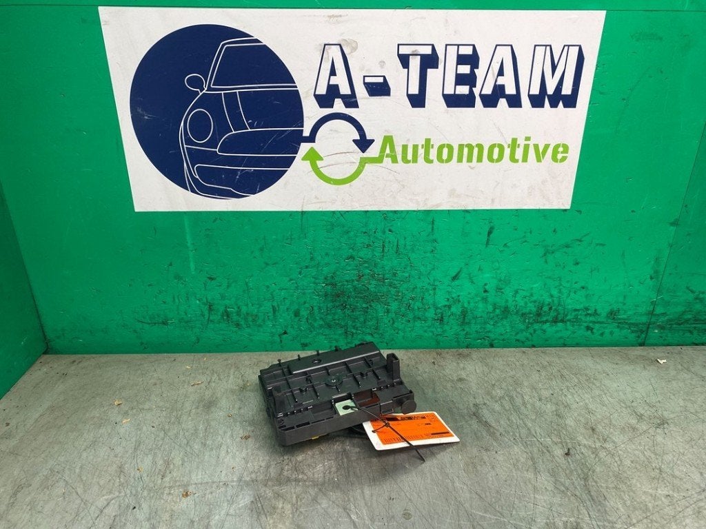 BOITIER FUSIBLES 207 / 207+ (WA / WC / WM) (|9664055780|), Kontakt-peugeot@peugeot.com, Utilisé, Peugeot Deutschland GmbH, Bahnhofsplatz
65423  Rüsselsheim, DE