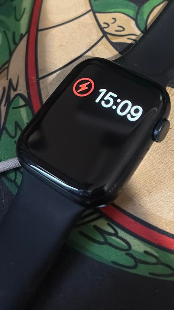 Apple watch SE 44mm, Handtassen en Accessoires, Smartwatches, Gebruikt, iOS, Zwart, Waterdicht, Ophalen