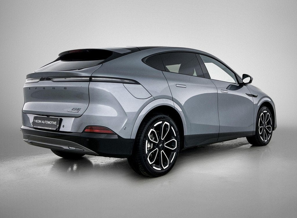 XPENG G6 BEV 88KWH Performance AWD, Auto's, XPENG, Automaat, Stof, Zwart, 2120 kg