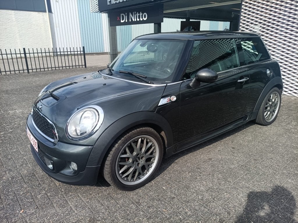 Auto, Auto's, Voorwielaandrijving, Zwart, 4 cilinders, 1600 cc