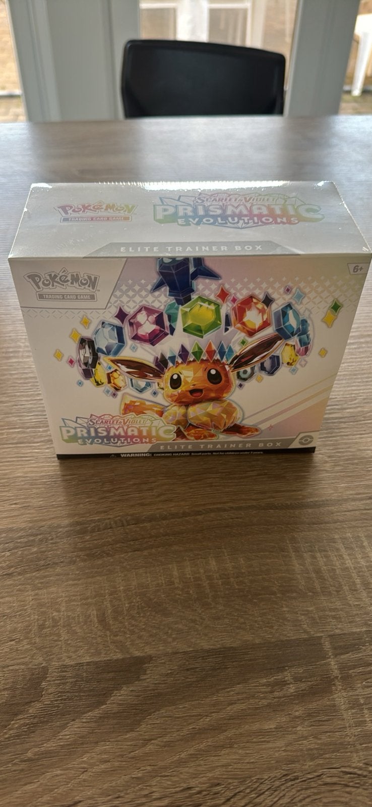 Héros ascensionnés Pokémon et évolutions prismatiques, Enlèvement
