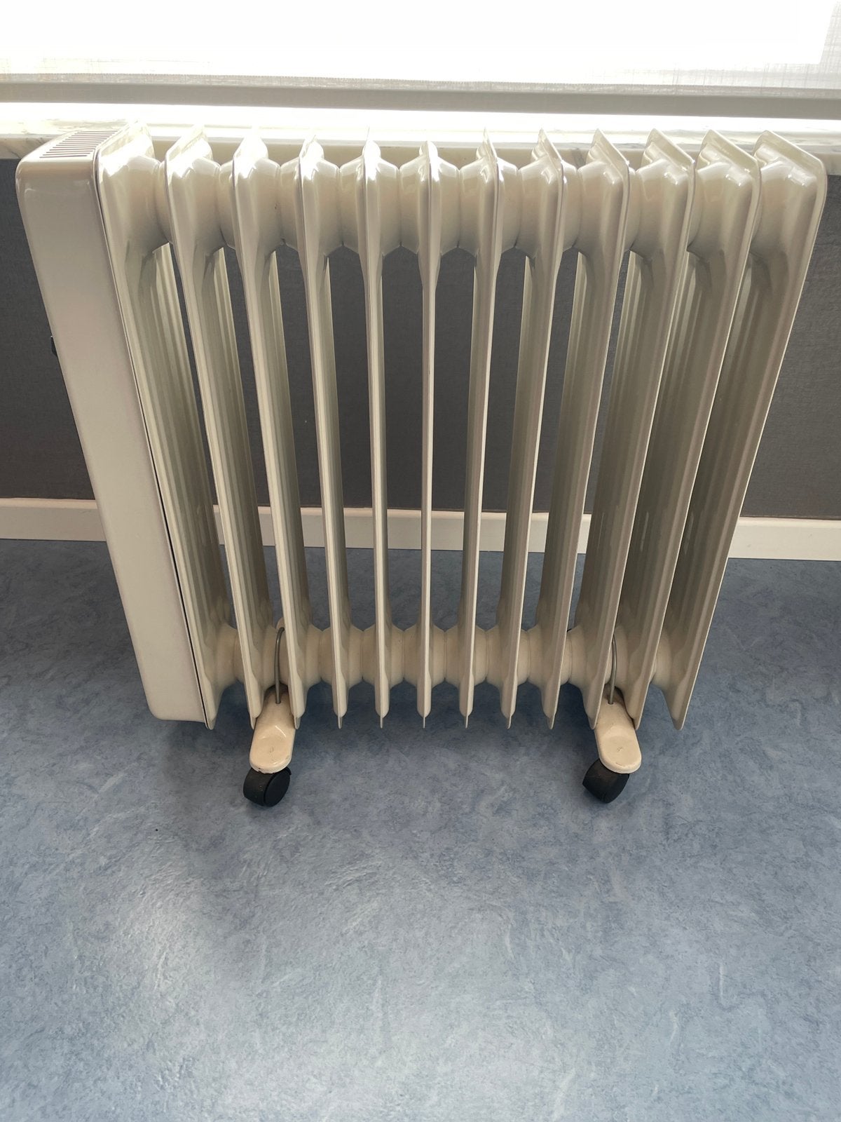 Radiateur mobile, Bricolage & Construction, Enlèvement, Comme neuf, Radiateur