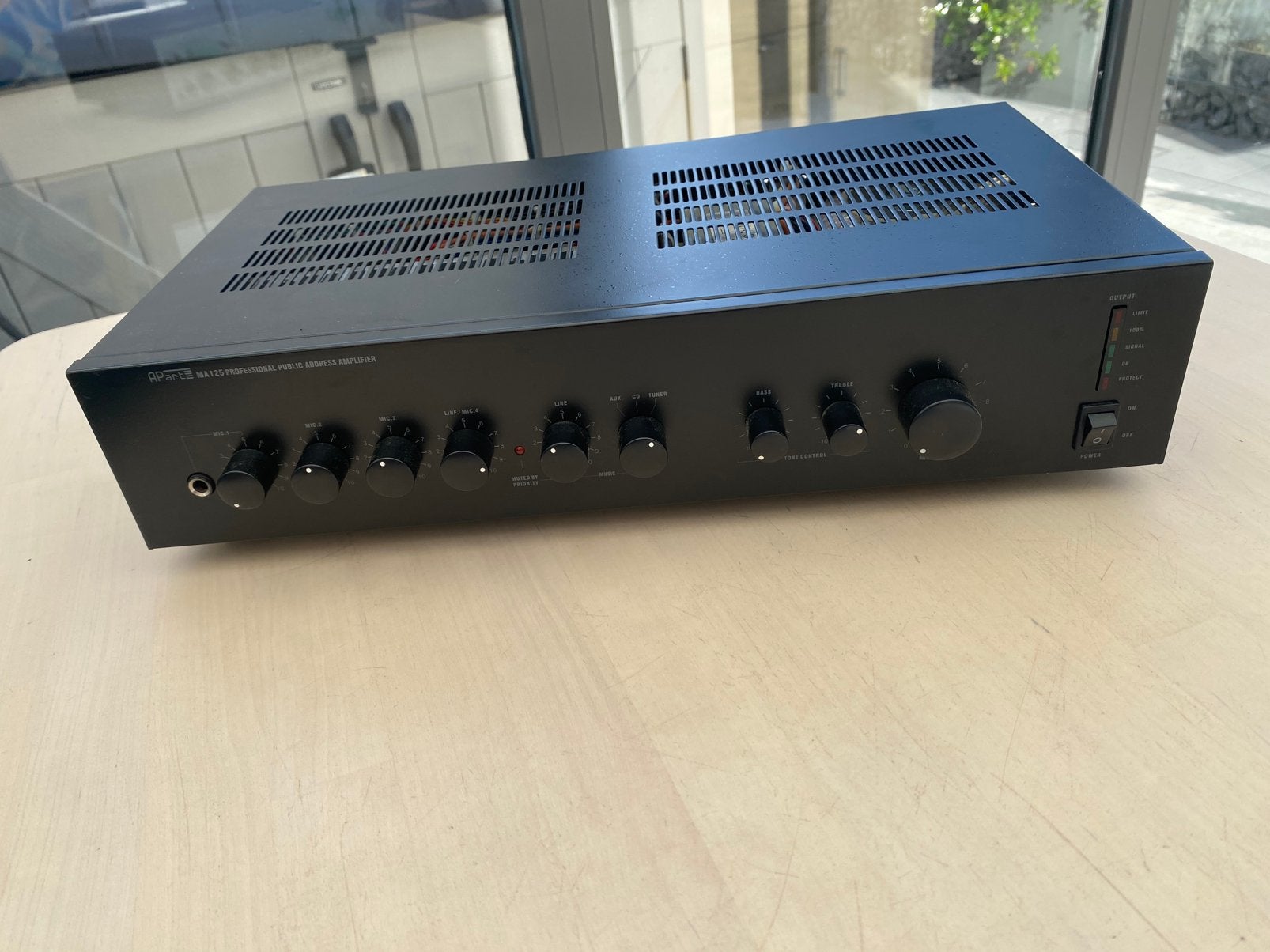 Proffesionele tuner APART- versterker-2 boxen, Ophalen, Gebruikt