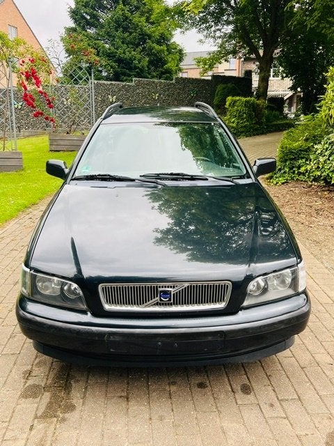 Volvo V40 1.8 Aut., Autos, Volvo, 90 kW, Achat, Entreprise, 5 portes