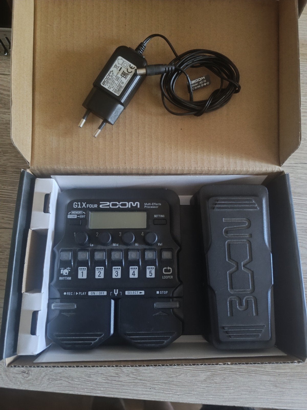 zoom G1X, Musique & Instruments, Effets, Enlèvement, Comme neuf