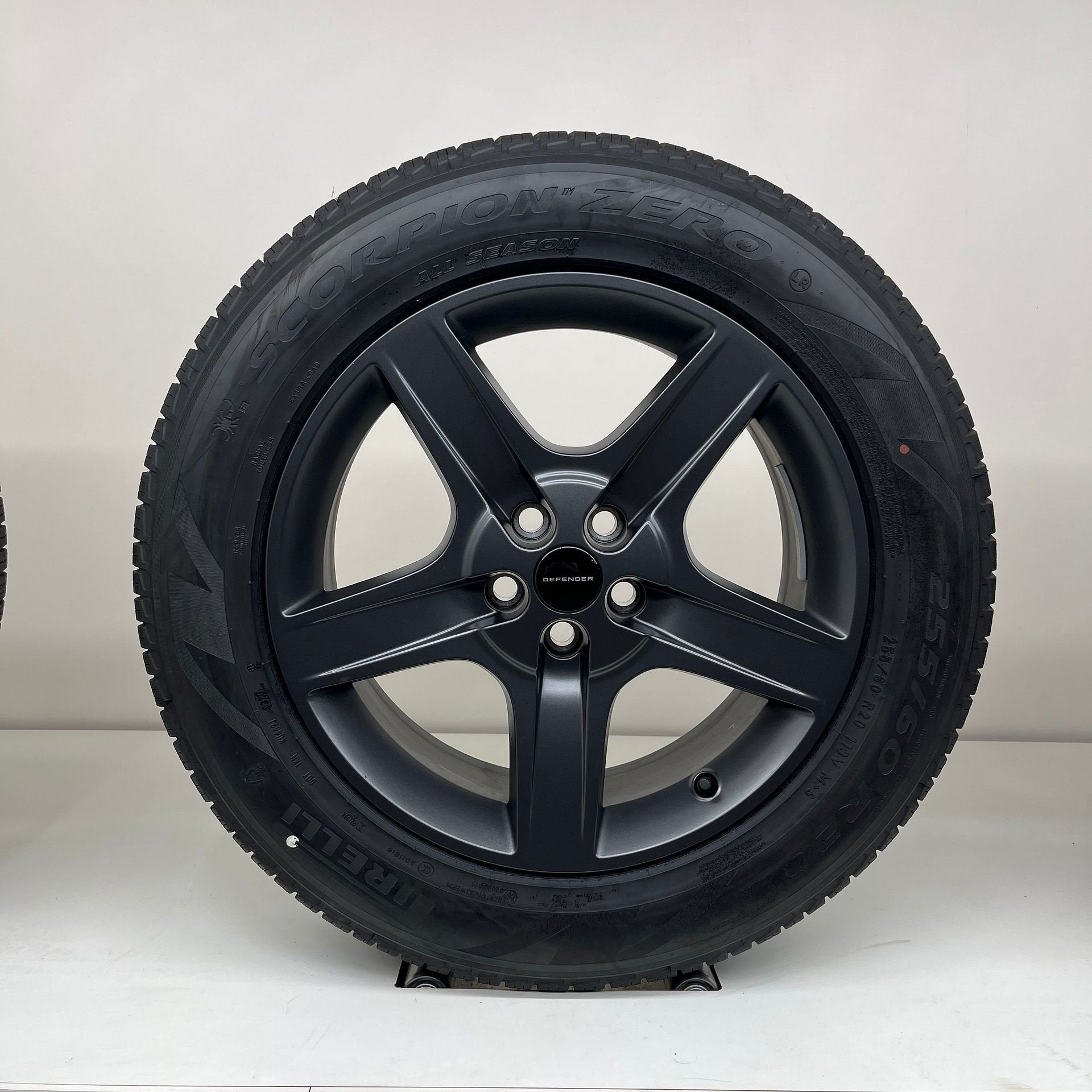 Land Rover Defender - 20 inch - zomerbanden, Pneus et Jantes, 255 mm, Enlèvement ou Envoi, Véhicule de tourisme