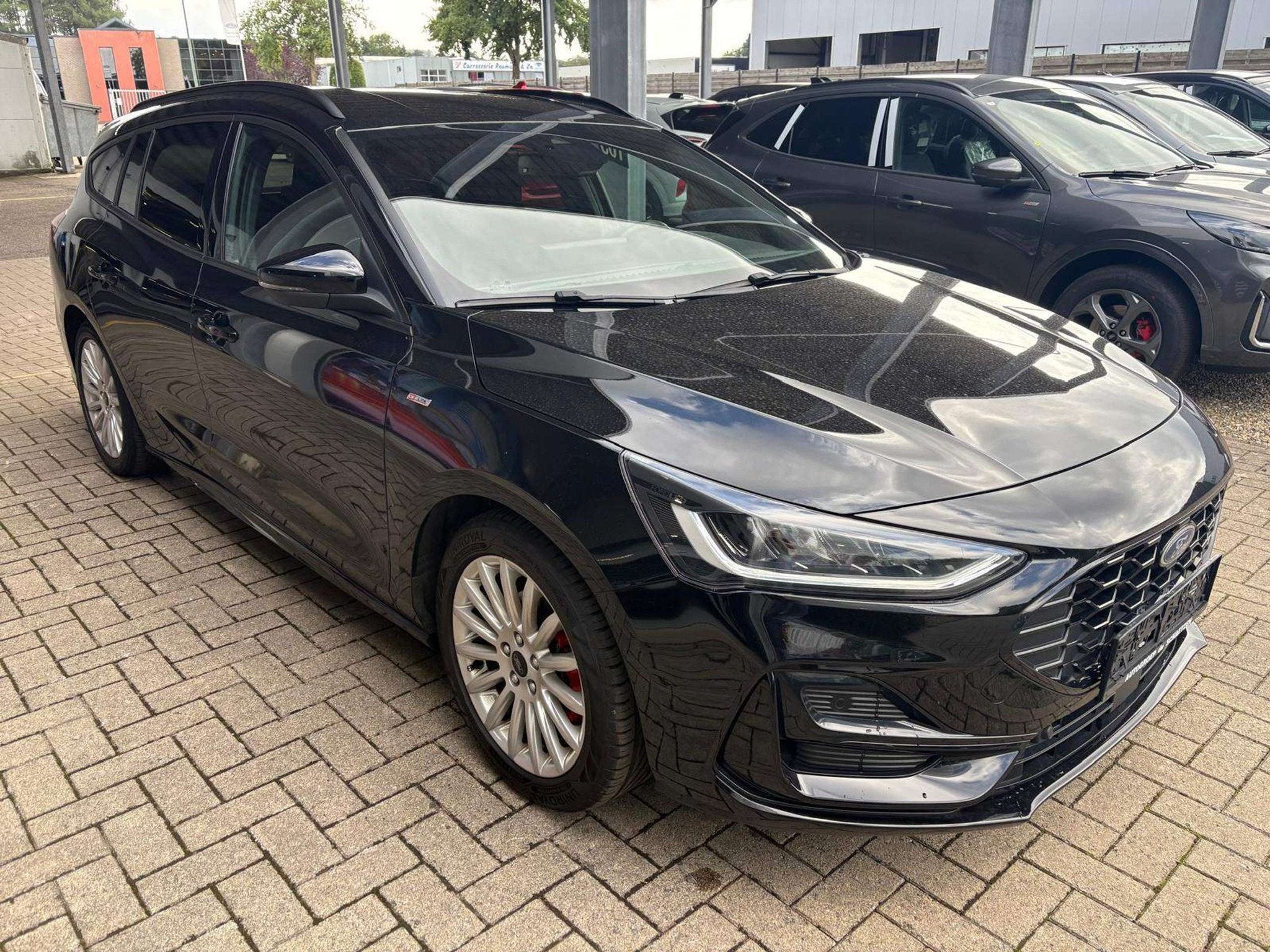 Ford Focus Clipper St-Line X met afneembare trekhaak, Auto's, Ford, Gebruikt, Zwart, 155 pk, Break