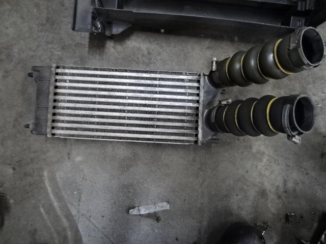 RADIATEUR INTERCOOLER Citroën C4 Picasso (UD / UE / UF), Gebruikt, Citroën, Mevr. I. Hauben, Rue de l'Espoir 34 34
4030  GRIVEGNÉE, BE