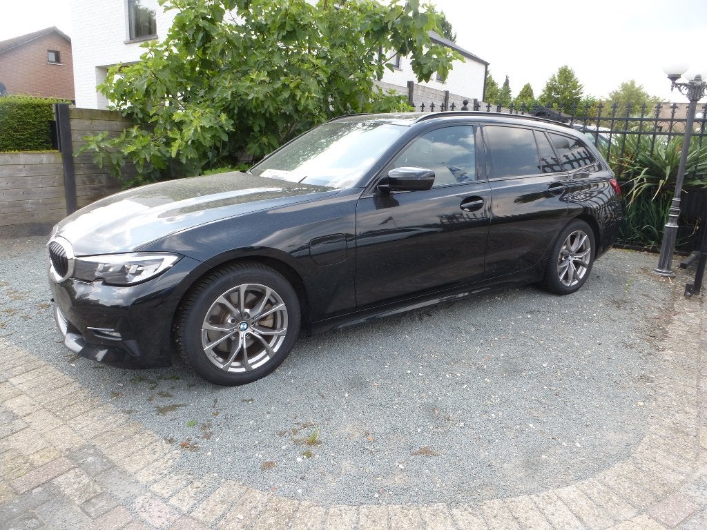 BMW  320 E, Testrit aan huis, 4 cilinders, Zwart, Bedrijf