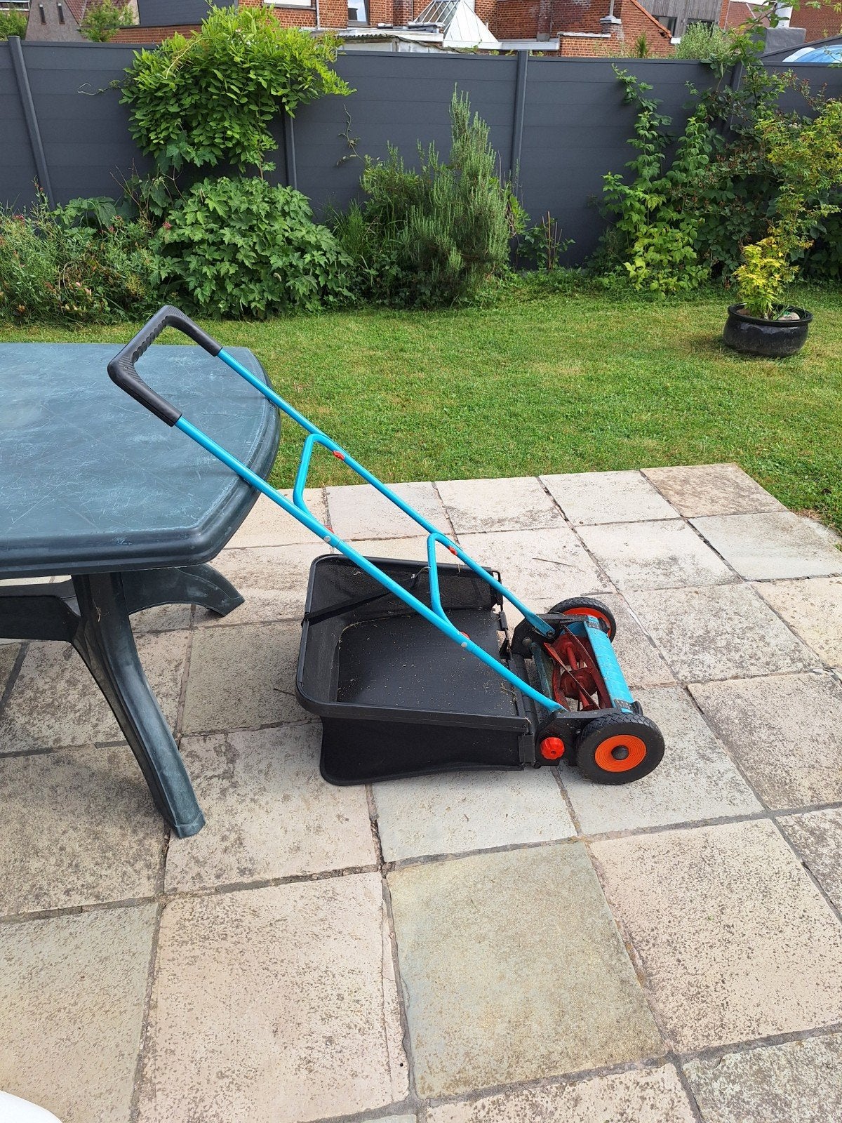 Tondeuse à gazon manuelle Gardena, Jardin & Terrasse, Tondeuses à gazon, Utilisé, Tondeuses à gazon manuelles, 30 à 39 cm, Tondeuse rotative